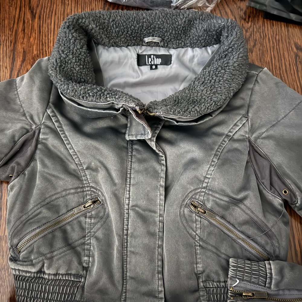 LeShop Gray crop Jacket with Faux Fur Collar